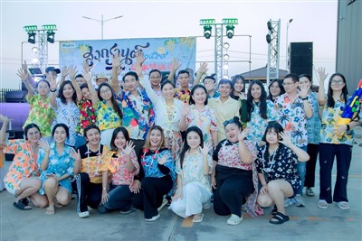 Maytree Songkran Festivalinin Birinci-şahıs Bakış Açısından – Sahne İnanılmaz...